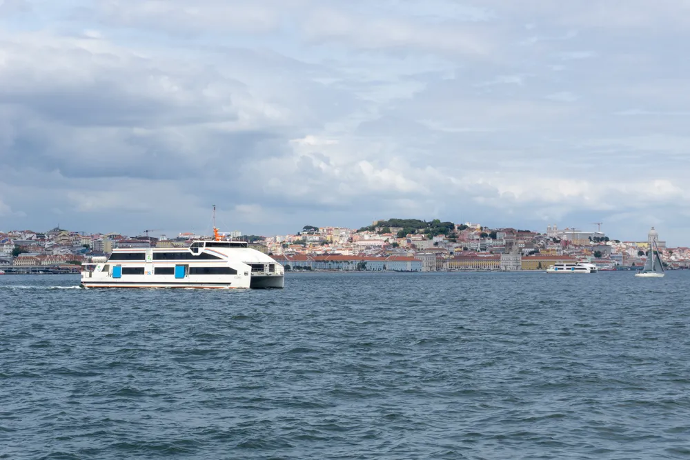Ferry op de Taag in Lissabon
