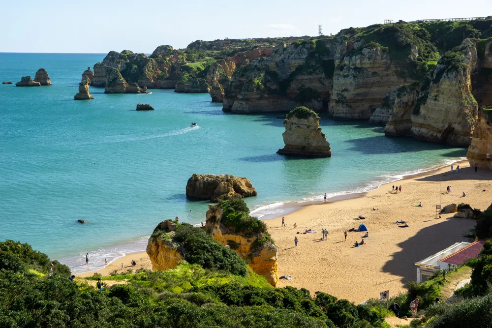 Praia Dona Ana in Lagos