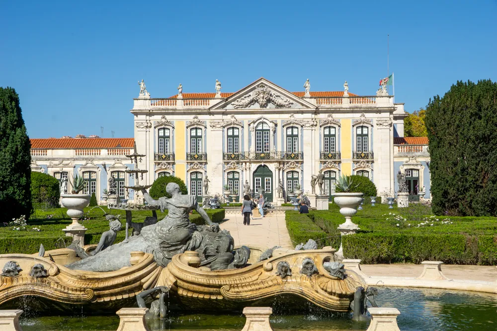Palácio de Queluz vlakbij Lissabon