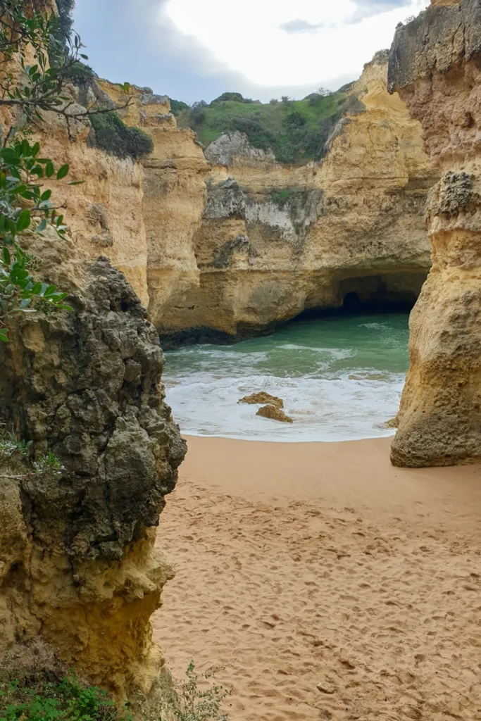 Praia do Ninho de Andorinha - Albufeira - Algarve