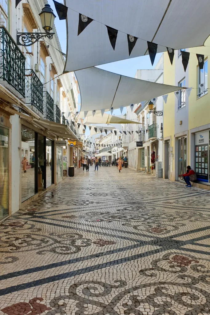 Winkelstraat in Faro